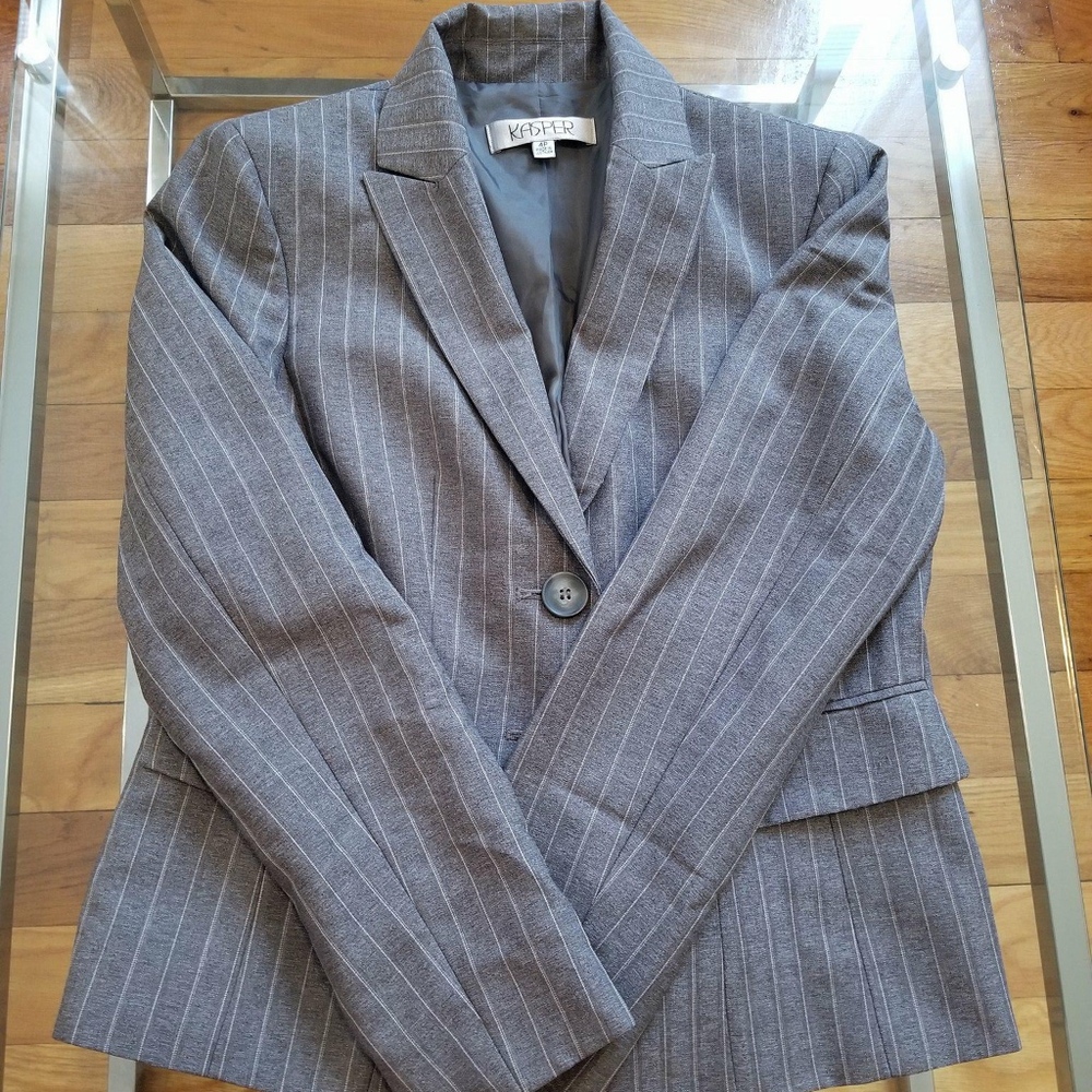Kasper Women's Grey Pin Stripe Blazer (4P)